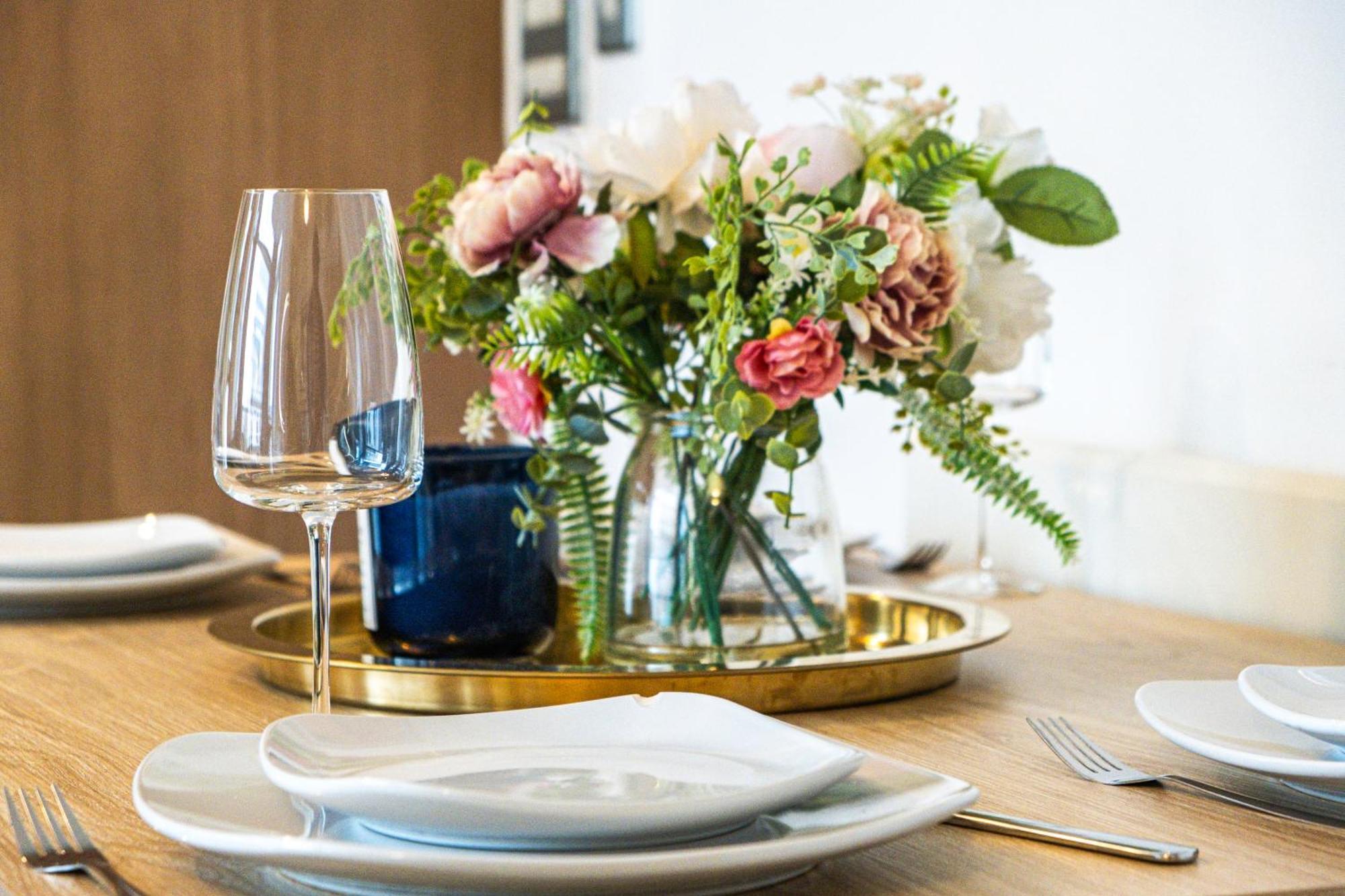 Ultra Stylish 2 Bedroom Apt Centrally Located เบอร์มิงแฮม ภายนอก รูปภาพ