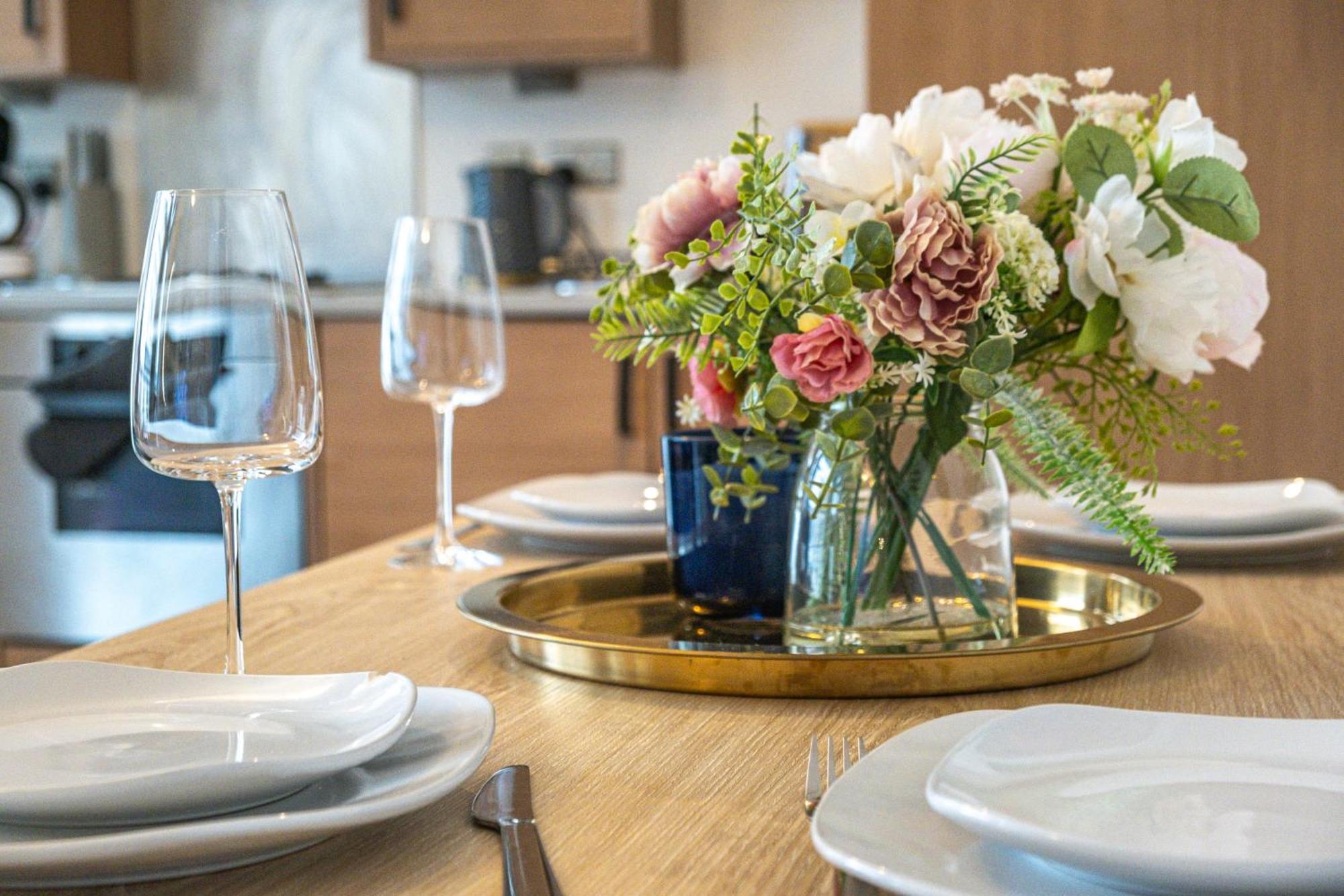 Ultra Stylish 2 Bedroom Apt Centrally Located เบอร์มิงแฮม ภายนอก รูปภาพ