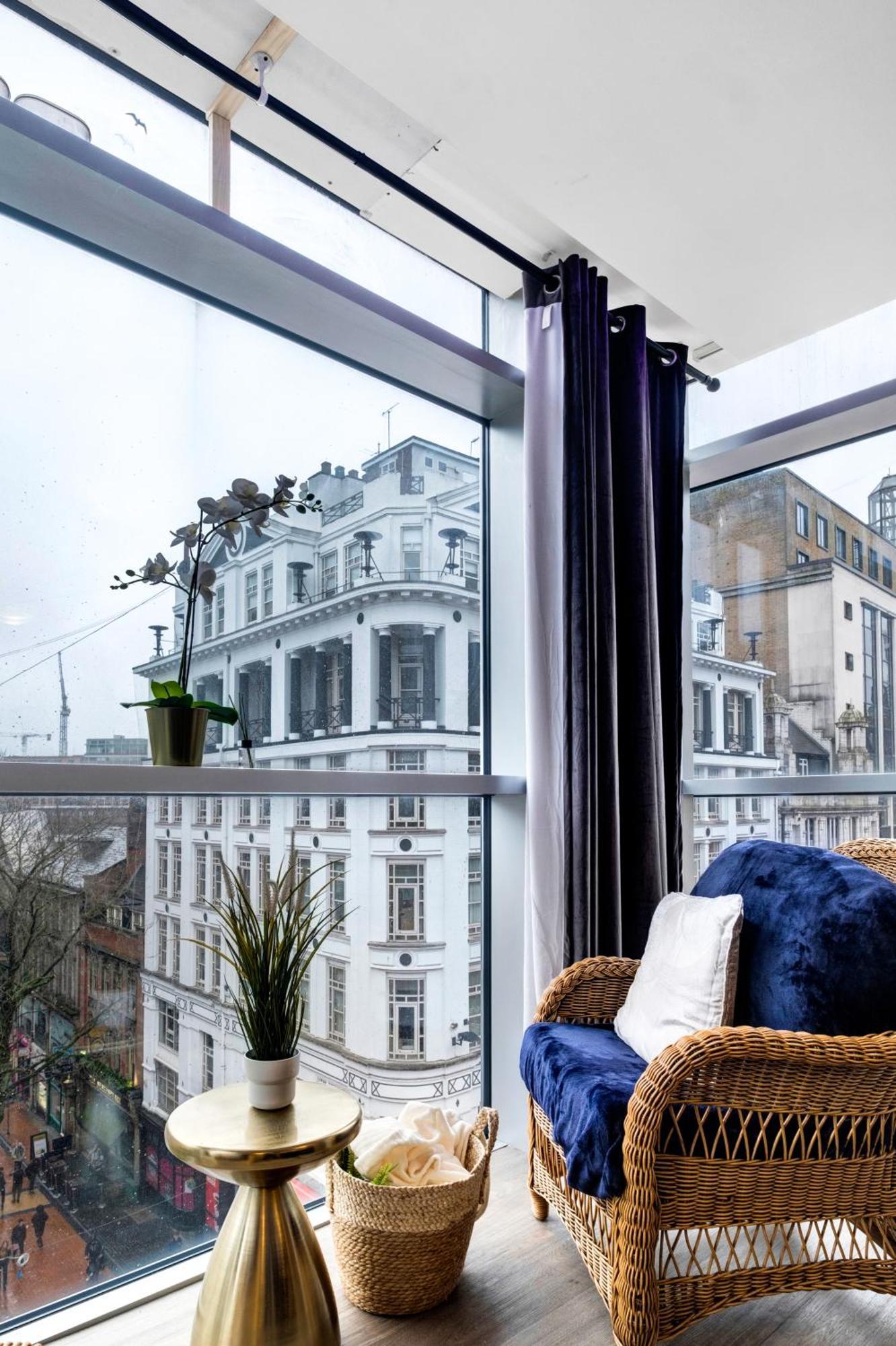 Ultra Stylish 2 Bedroom Apt Centrally Located เบอร์มิงแฮม ภายนอก รูปภาพ