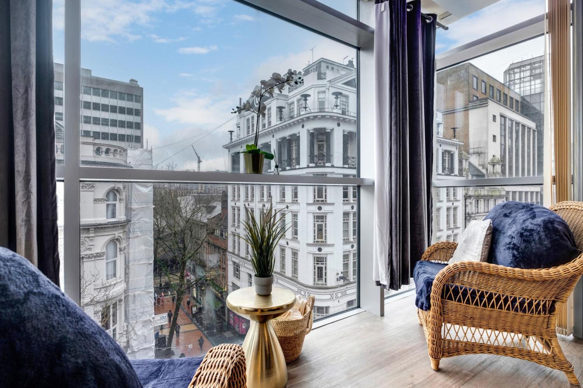 Ultra Stylish 2 Bedroom Apt Centrally Located เบอร์มิงแฮม ภายนอก รูปภาพ