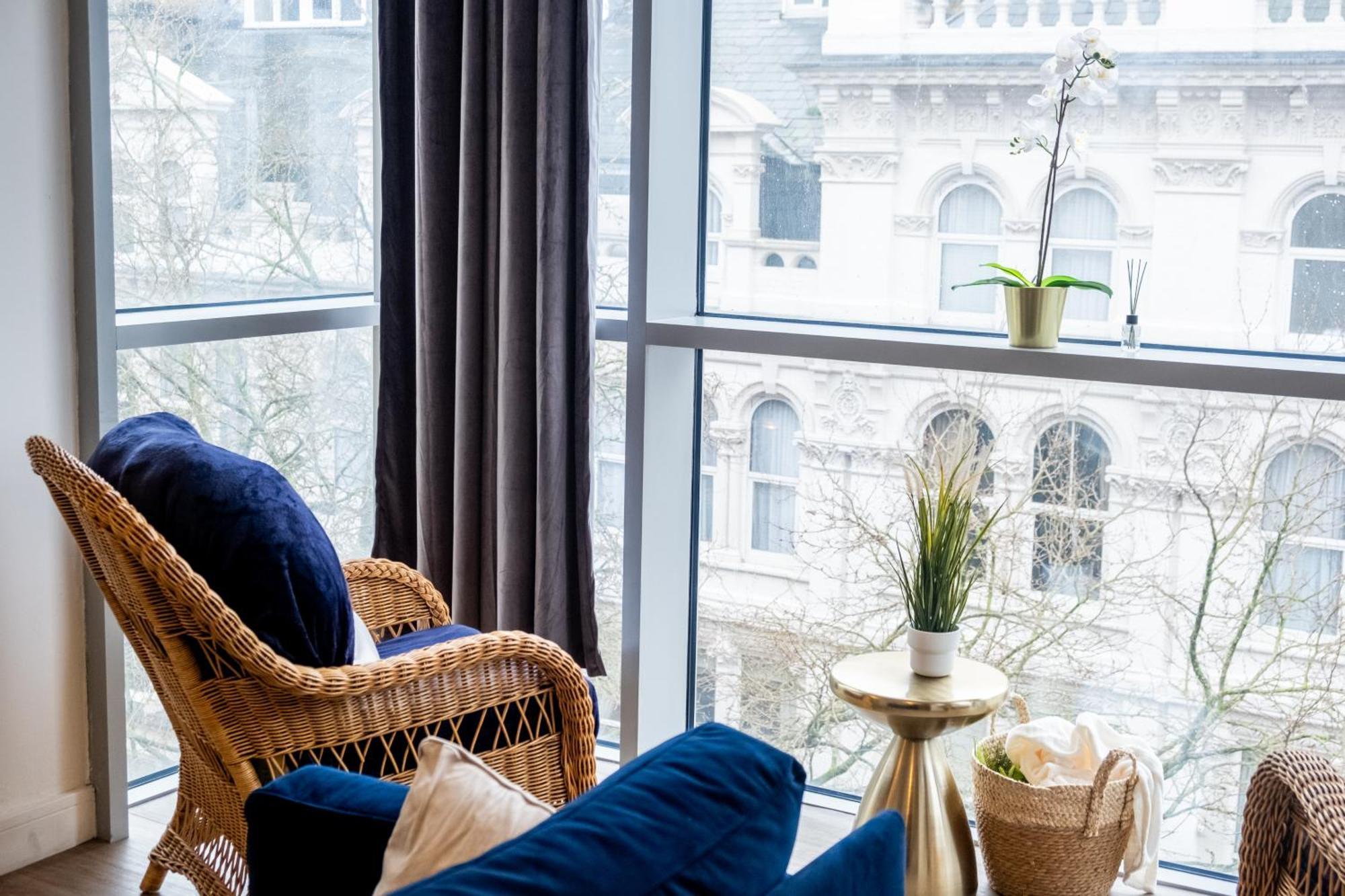 Ultra Stylish 2 Bedroom Apt Centrally Located เบอร์มิงแฮม ภายนอก รูปภาพ